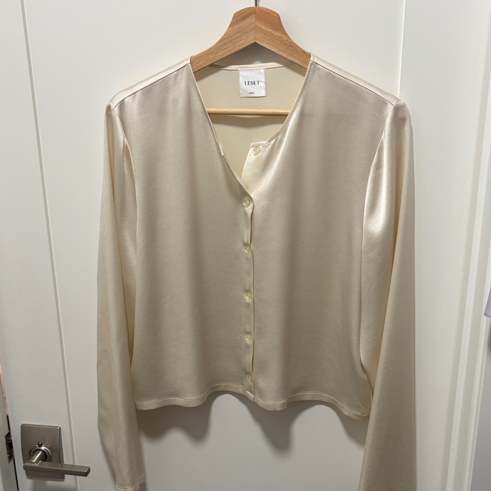Like New - Leset Barb Crew Cardigan (Creme)